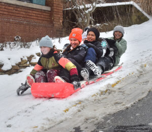 Cold weather continues with a brief pause on snow